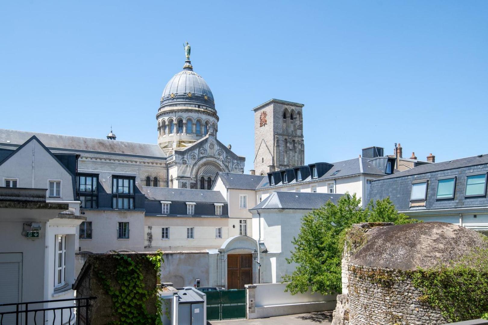 La Cour D'ecole A Apartment *