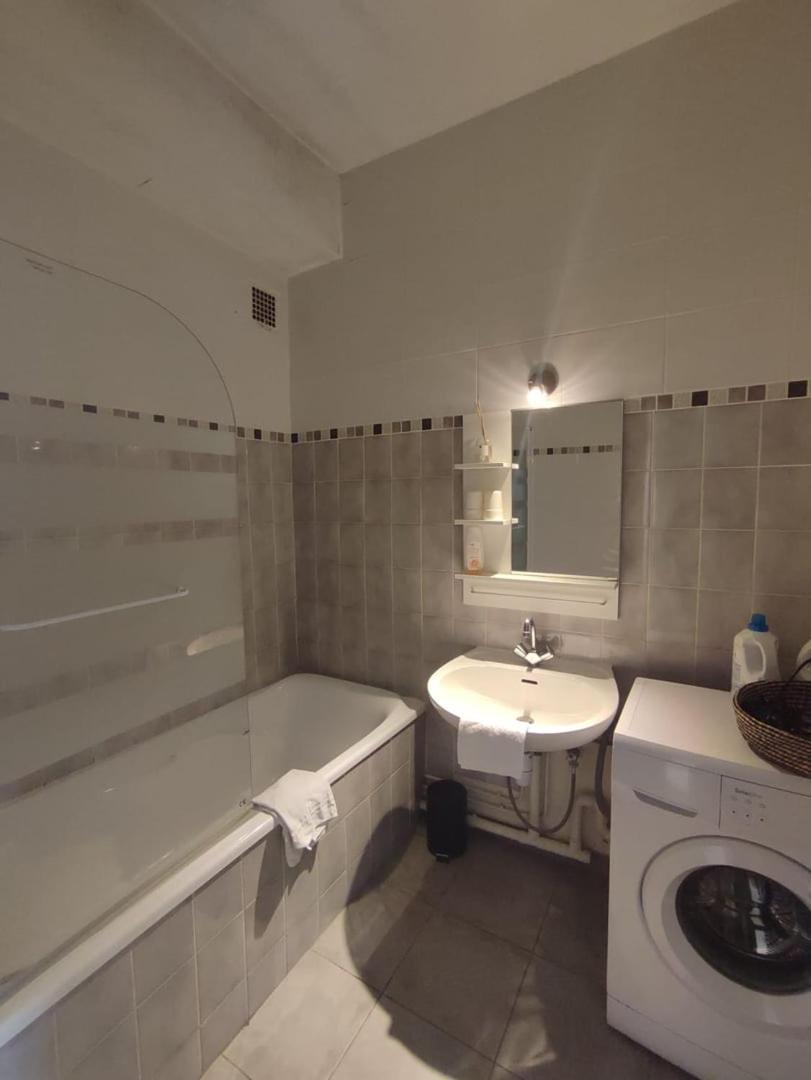 La Cour D'ecole A Apartment